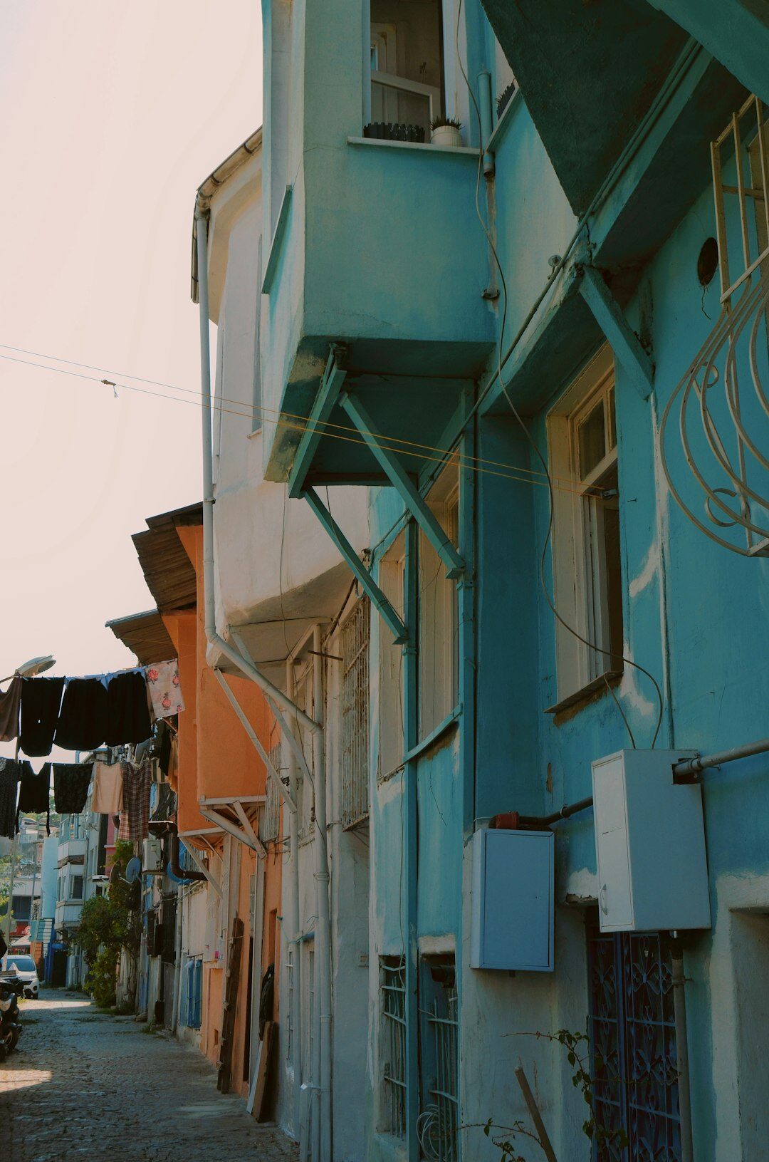 neighborhood street scene